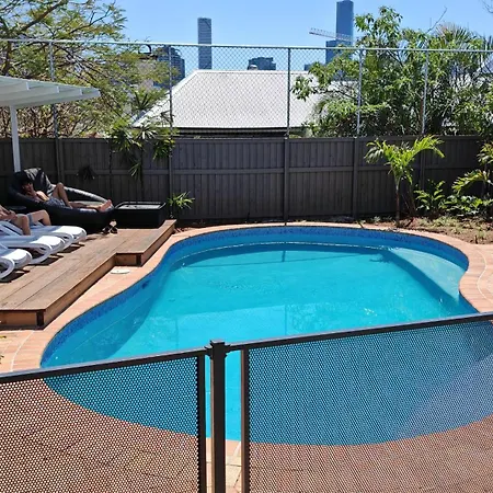 Somewhere To Stay Backpackers-3